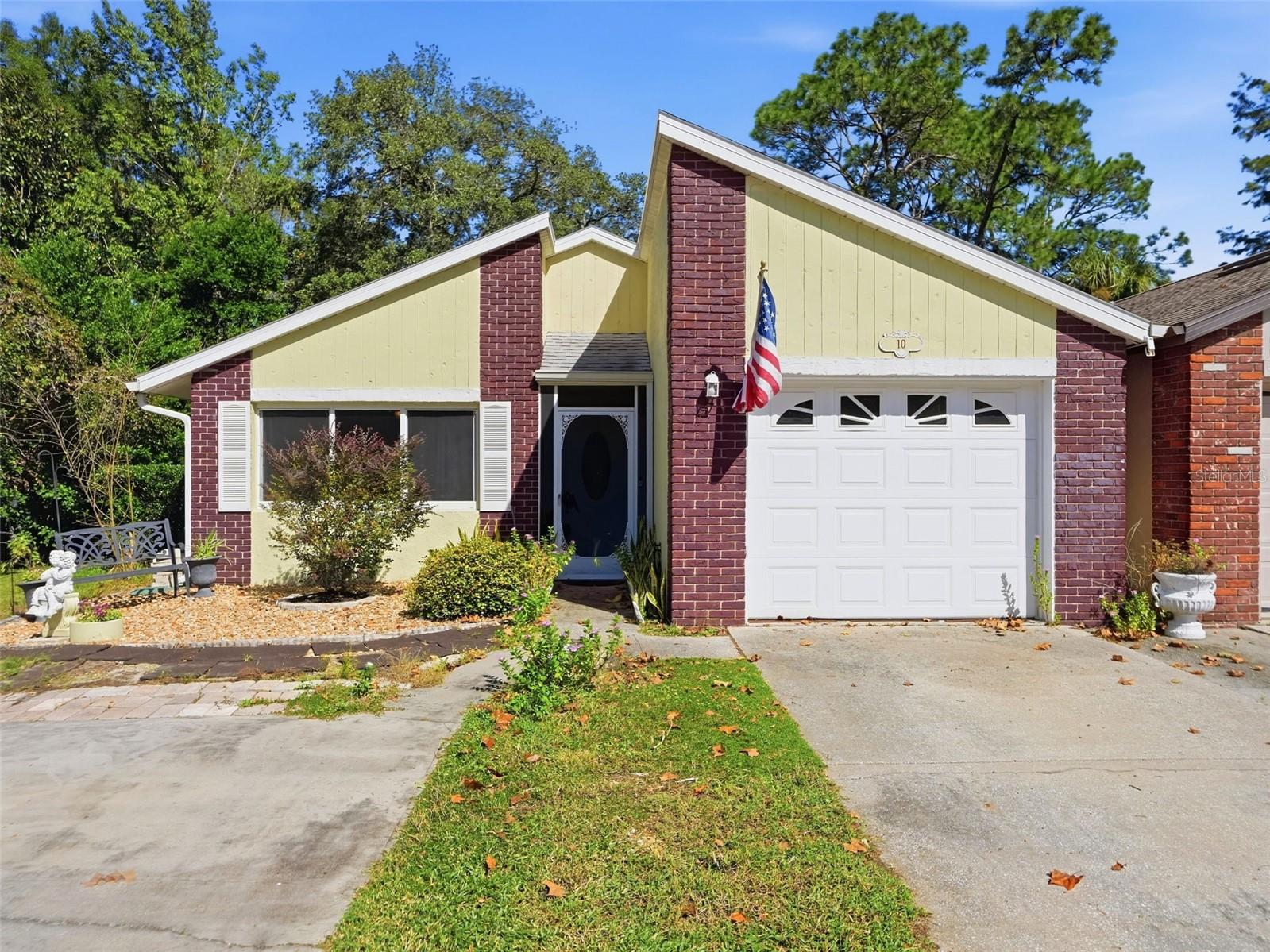 10 CHINABERRY CIRCLE, Homosassa, FL 34446
