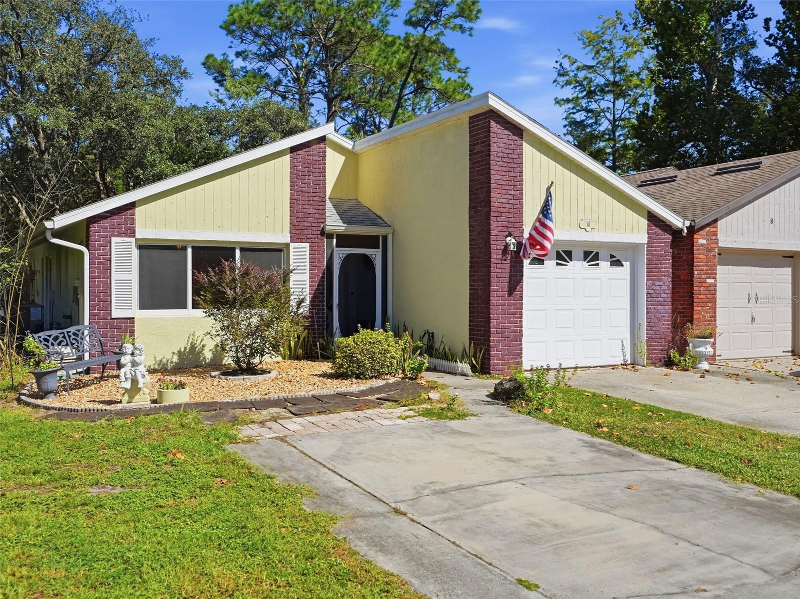 10 CHINABERRY CIRCLE, Homosassa, FL 34446