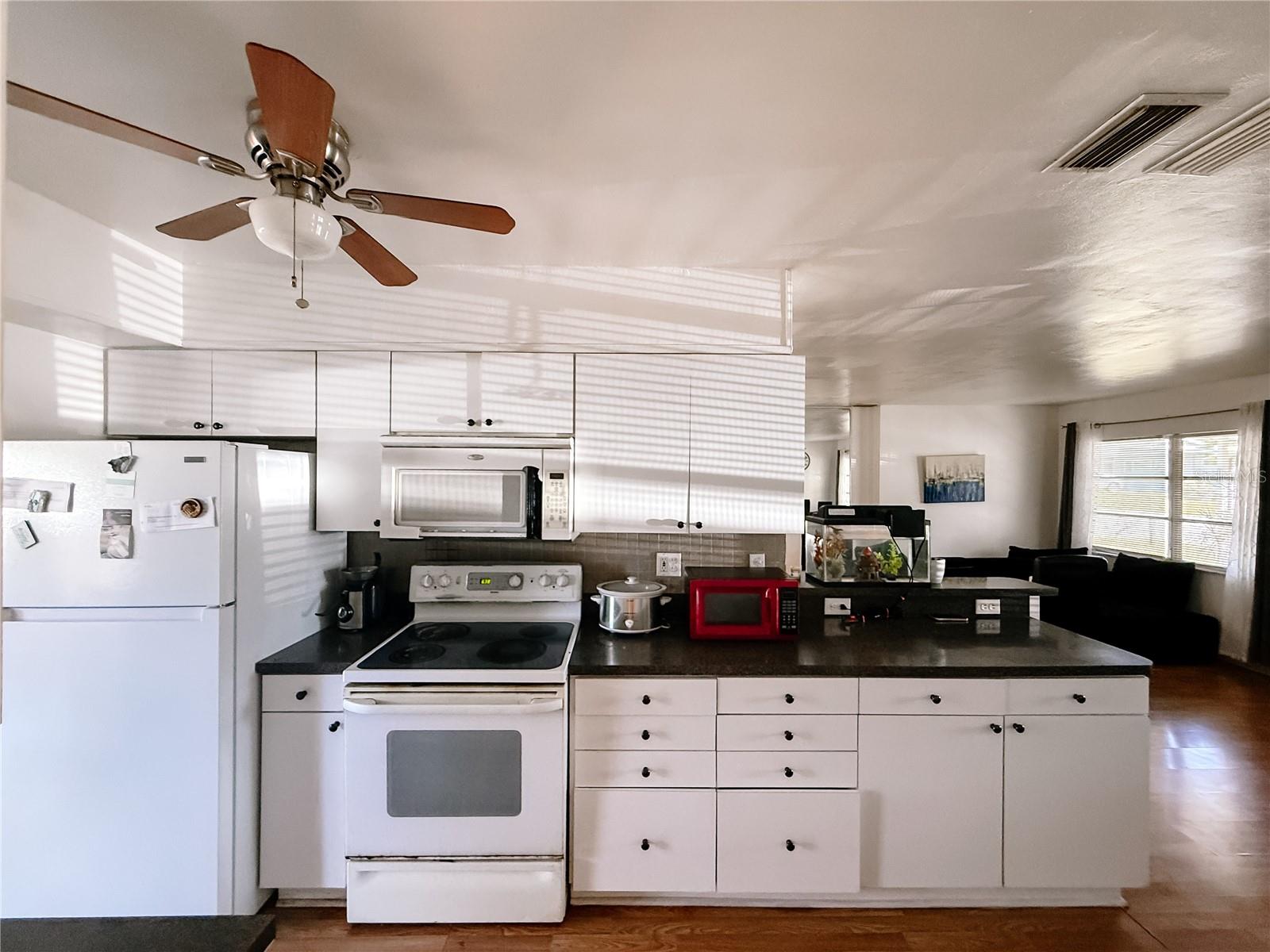 5401 48TH TERRACE N, St Petersburg, FL 33709