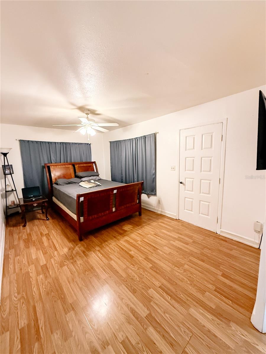 5401 48TH TERRACE N, St Petersburg, FL 33709