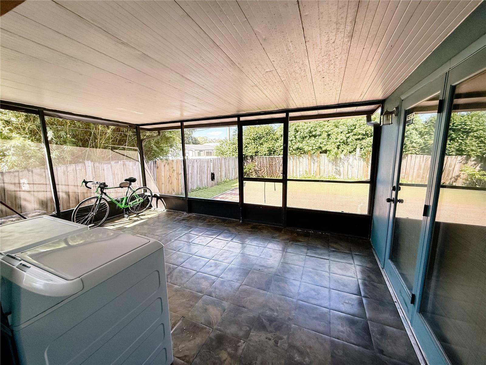 5401 48TH TERRACE N, St Petersburg, FL 33709