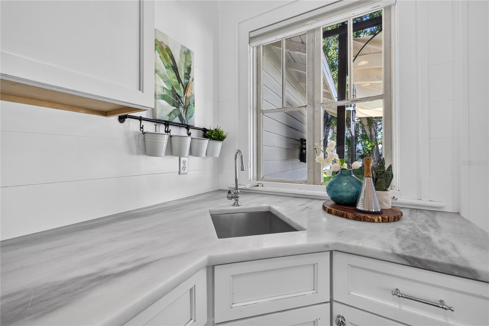 2106 8TH AVENUE W, Bradenton, FL 34205