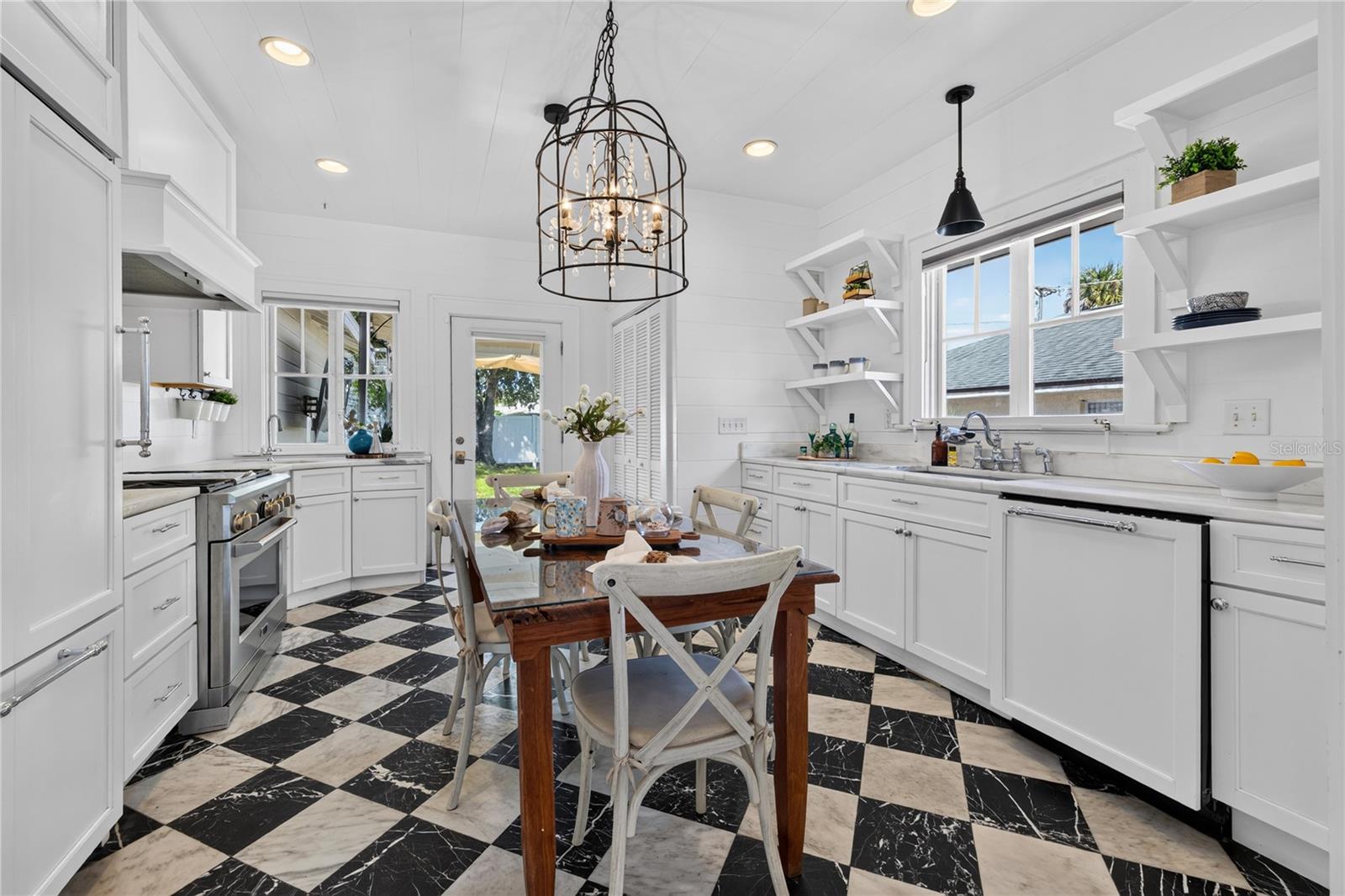 2106 8TH AVENUE W, Bradenton, FL 34205