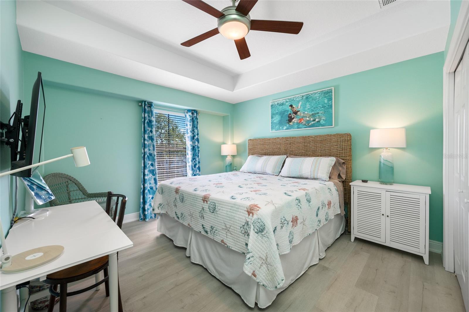 2nd bedroom (3rd floor)