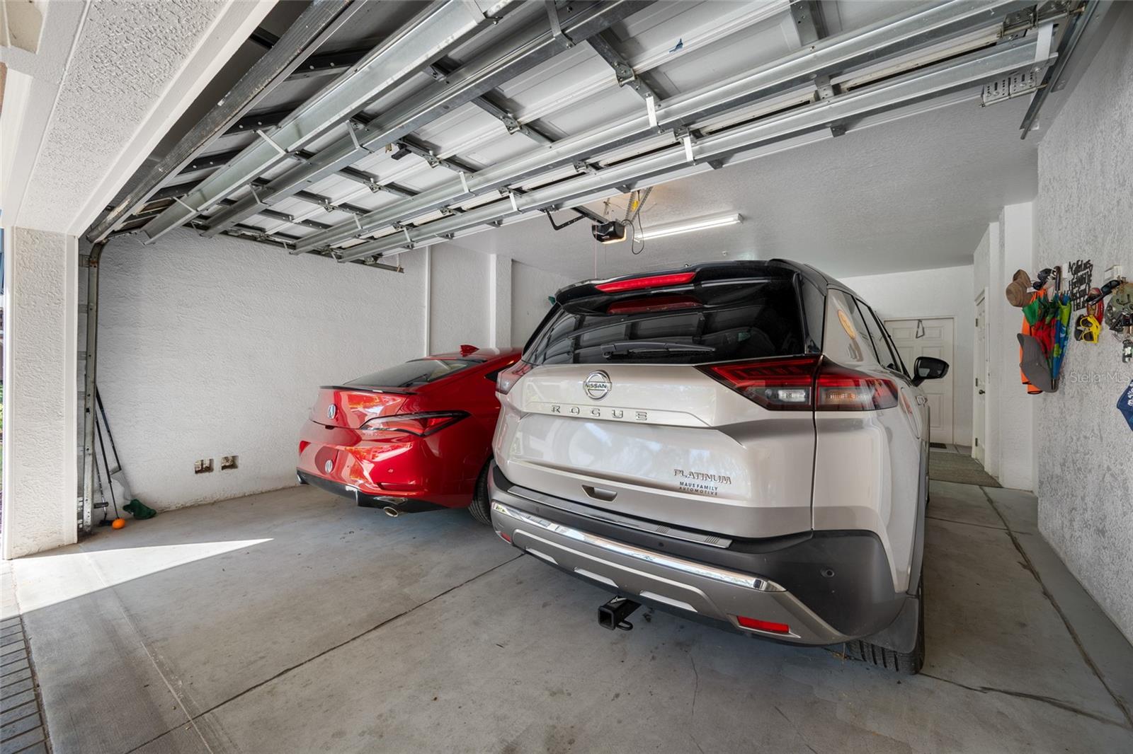 Oversized 2 car garage