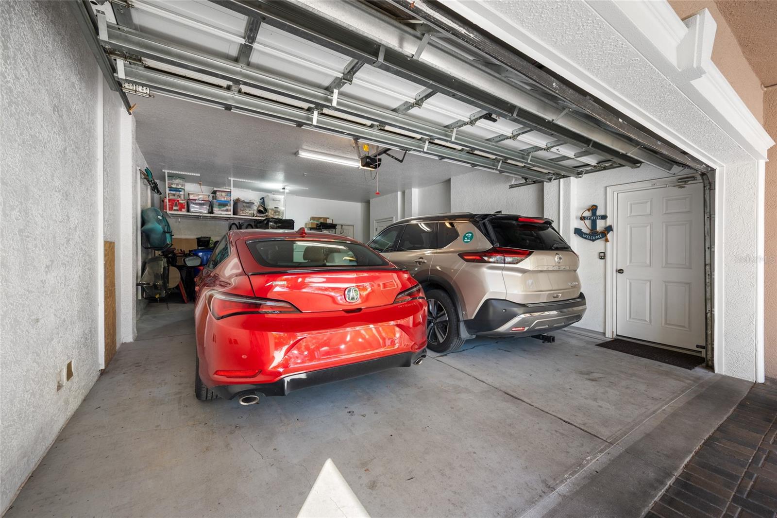 Oversized 2 car garage