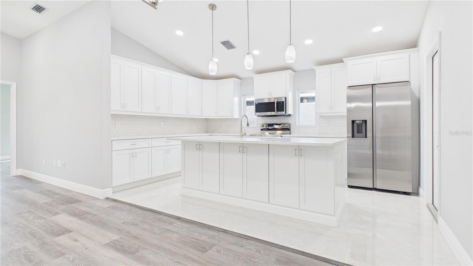 11108 WINDPOINT DRIVE, Tampa, FL 33635