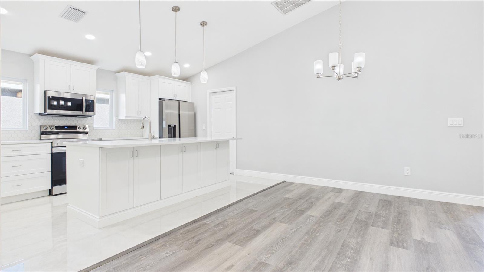 11108 WINDPOINT DRIVE, Tampa, FL 33635