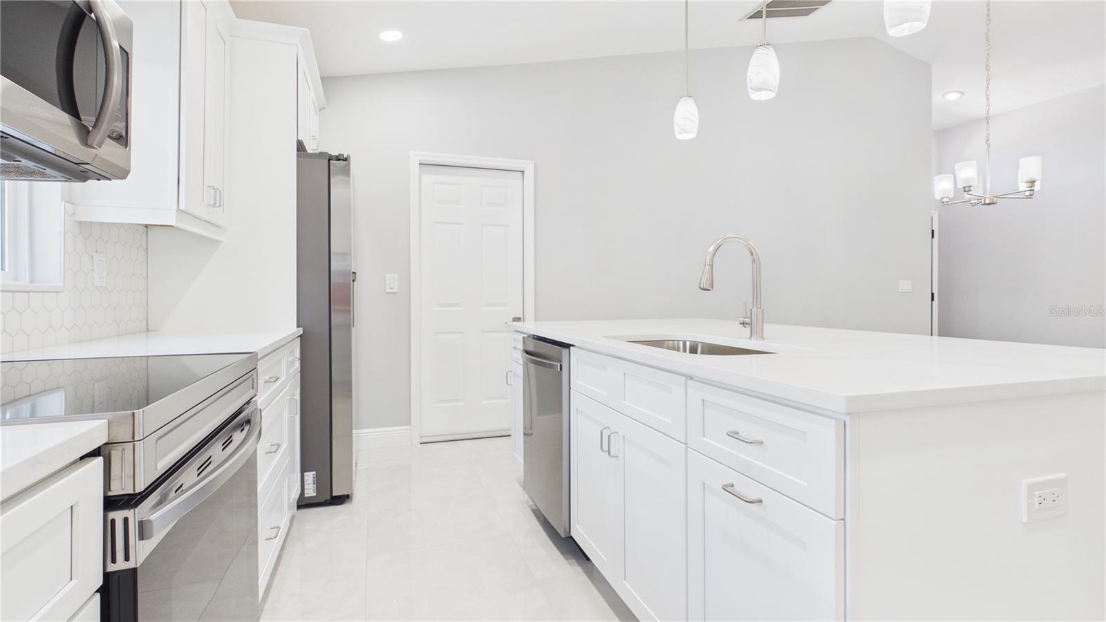 11108 WINDPOINT DRIVE, Tampa, FL 33635