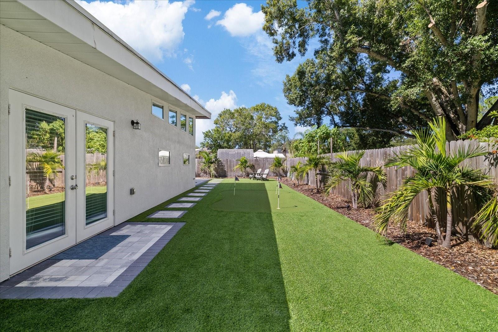 2905 W PAXTON AVENUE, Tampa, FL 33611