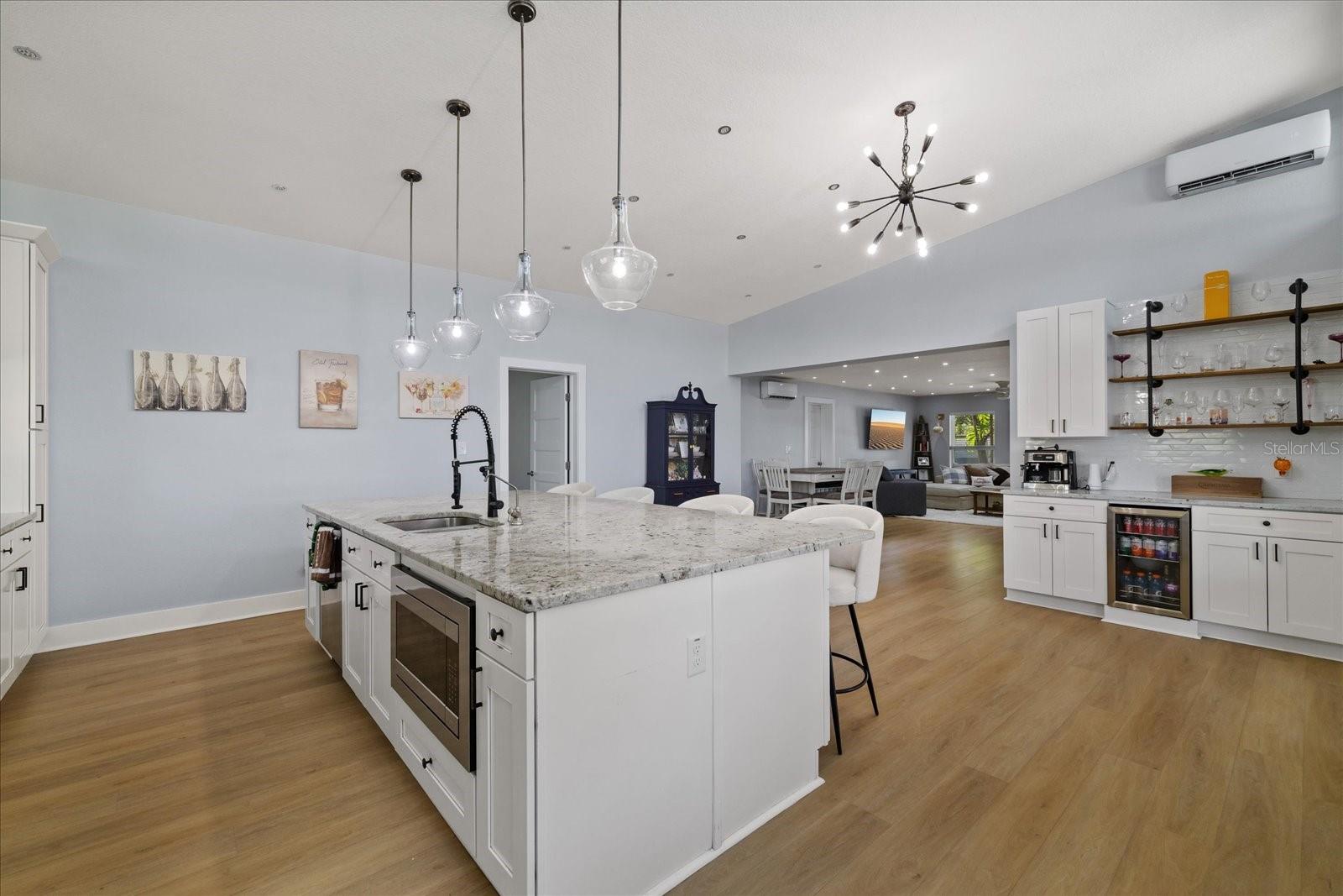 2905 W PAXTON AVENUE, Tampa, FL 33611