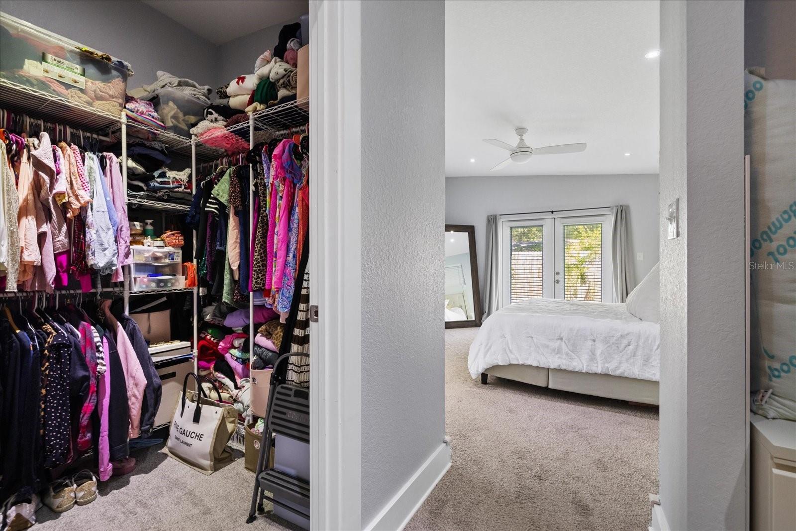 2905 W PAXTON AVENUE, Tampa, FL 33611