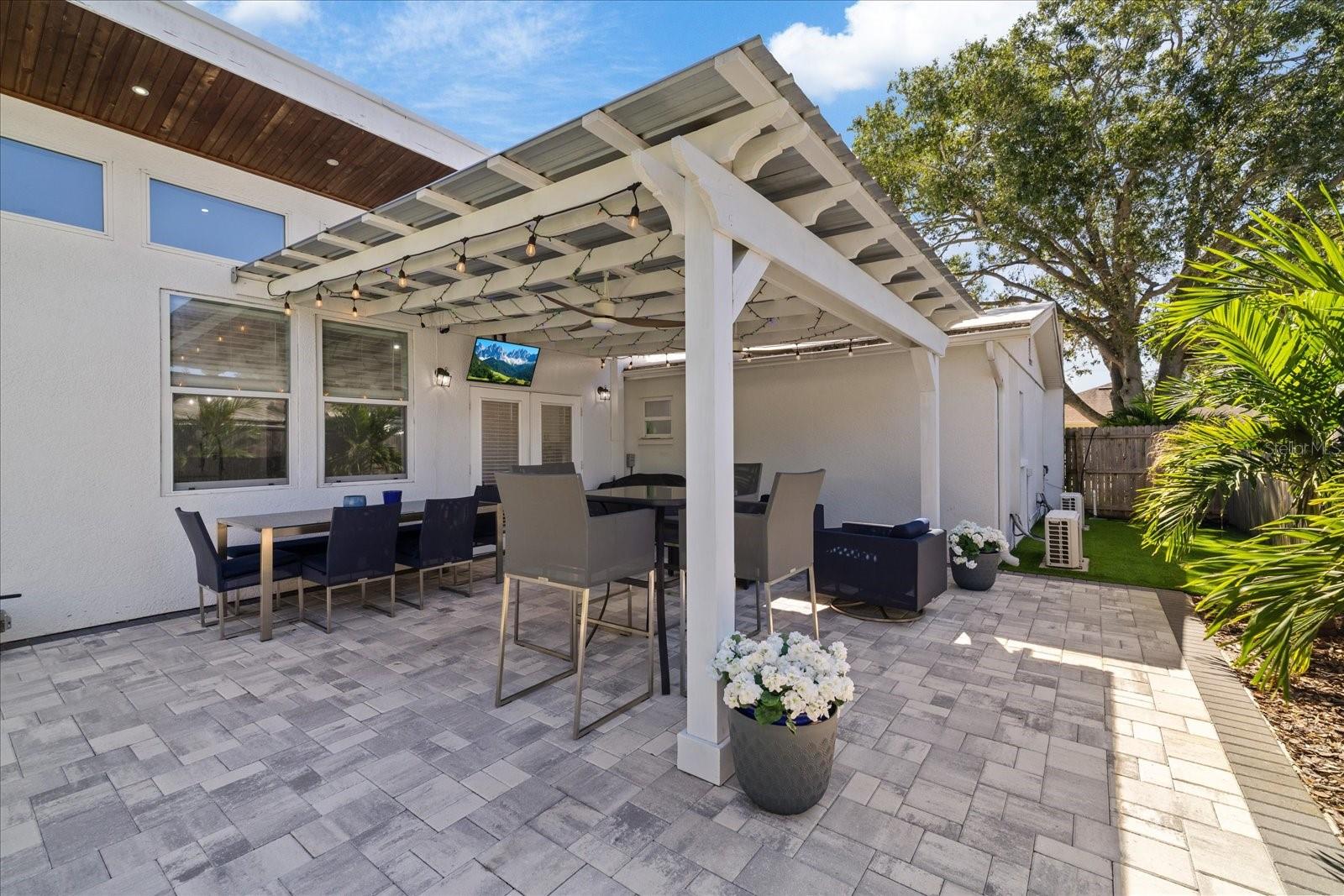 2905 W PAXTON AVENUE, Tampa, FL 33611