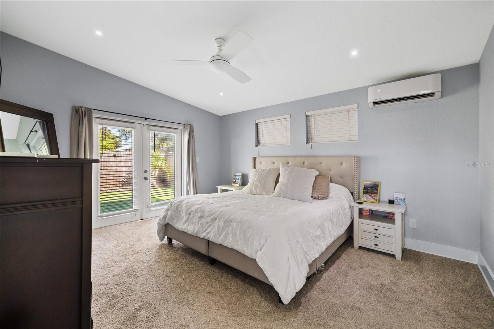 2905 W PAXTON AVENUE, Tampa, FL 33611