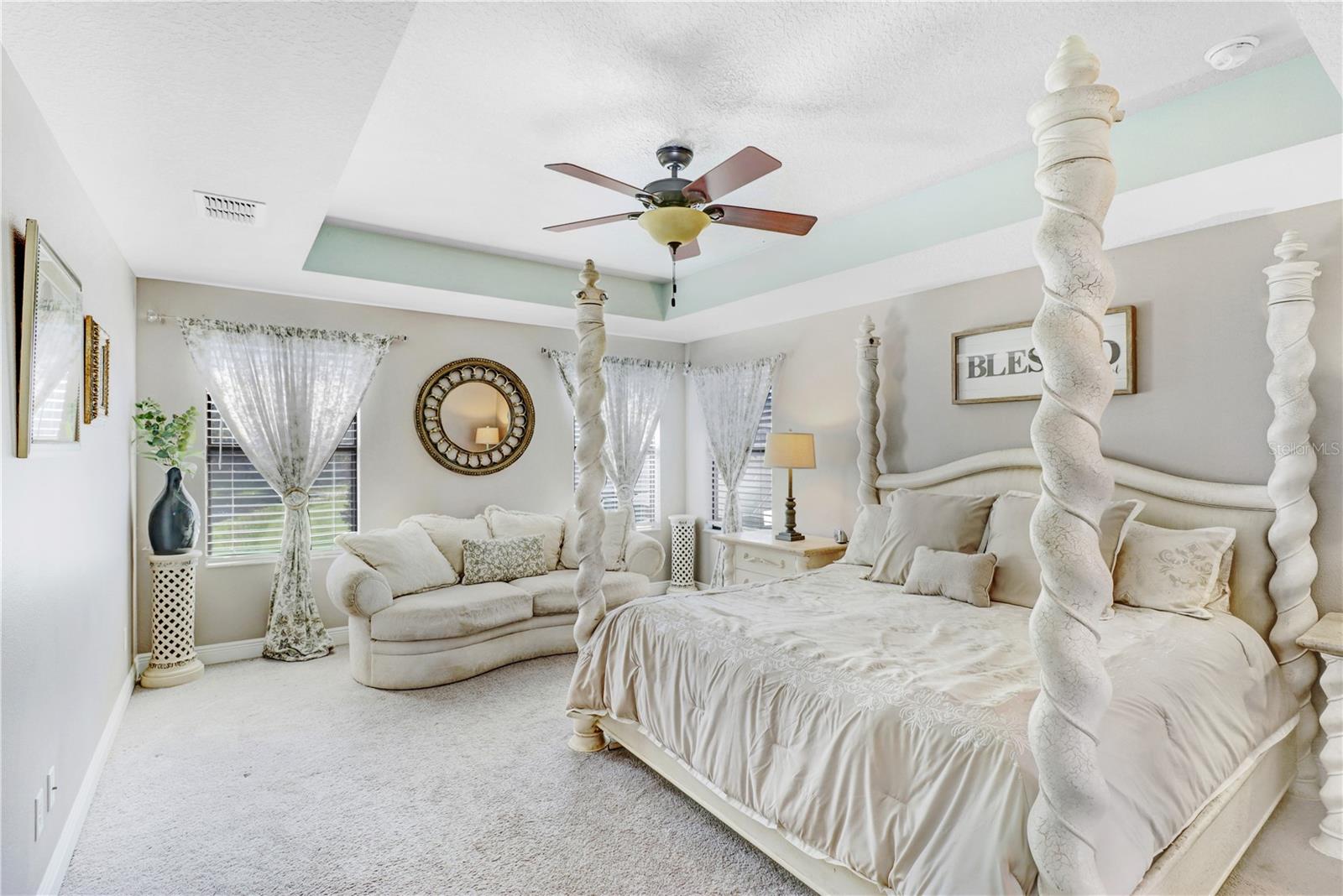 19472 LONG LAKE RANCH BOULEVARD, Lutz, FL 33558