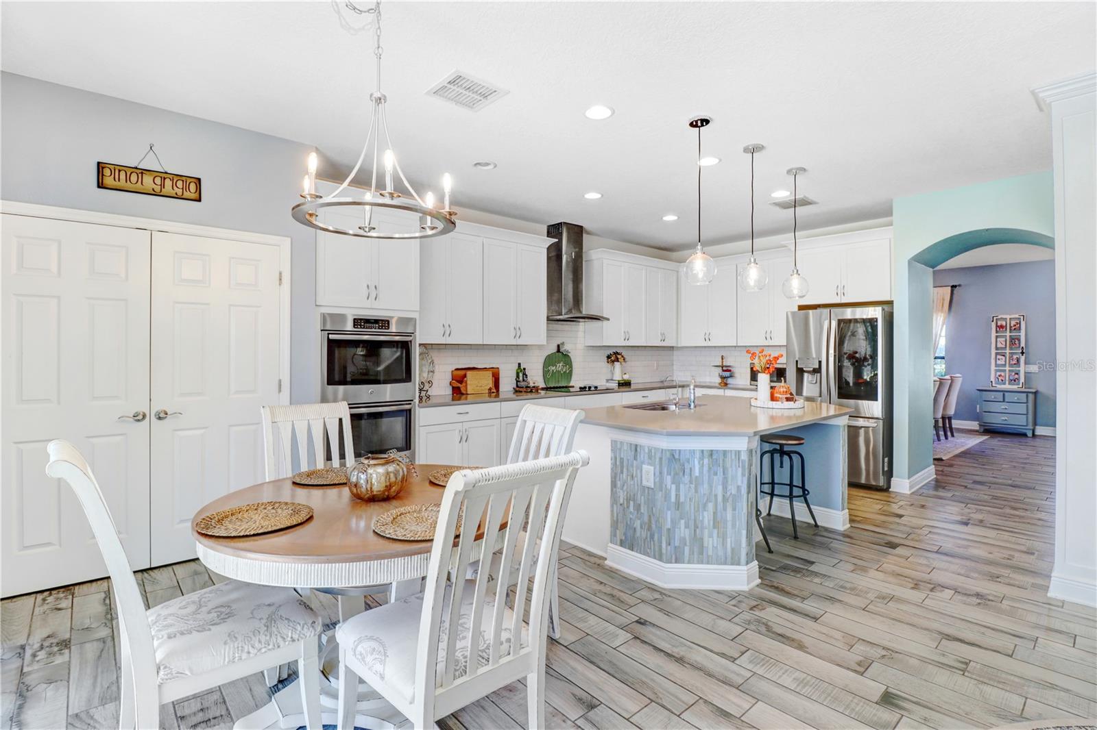 19472 LONG LAKE RANCH BOULEVARD, Lutz, FL 33558