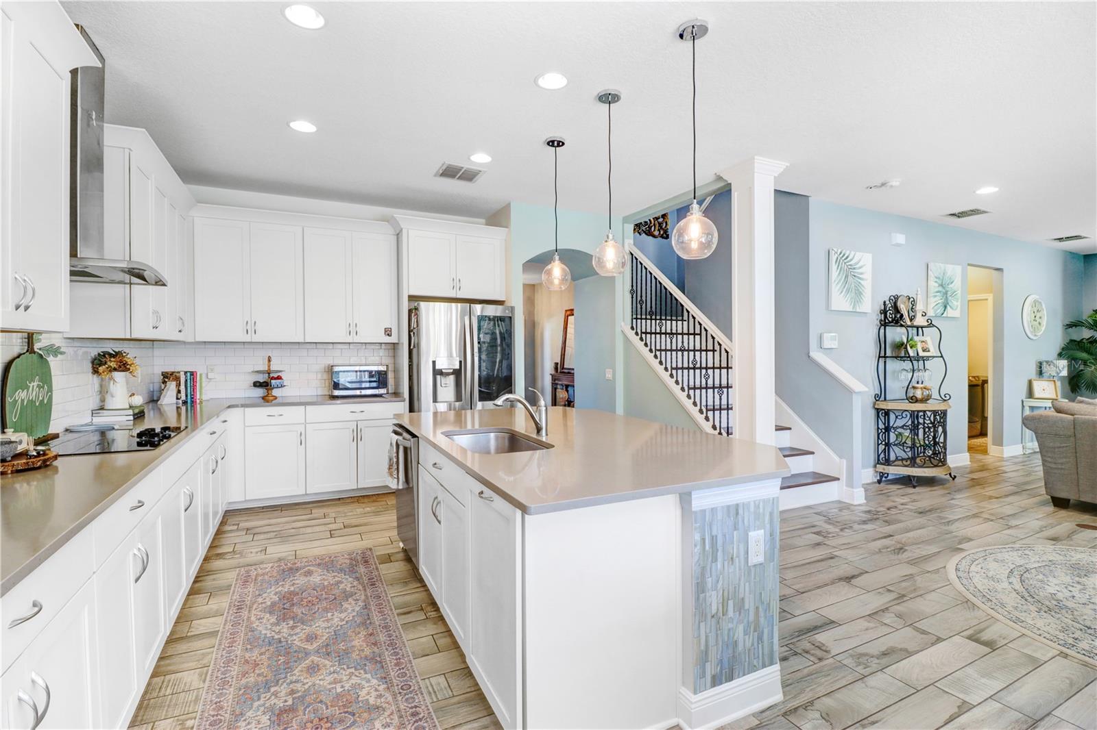 19472 LONG LAKE RANCH BOULEVARD, Lutz, FL 33558