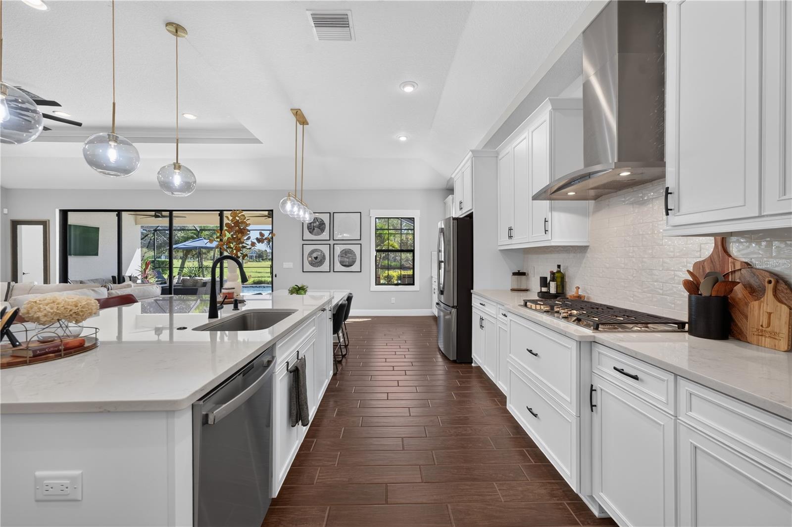 Double Oven and Custom Hood