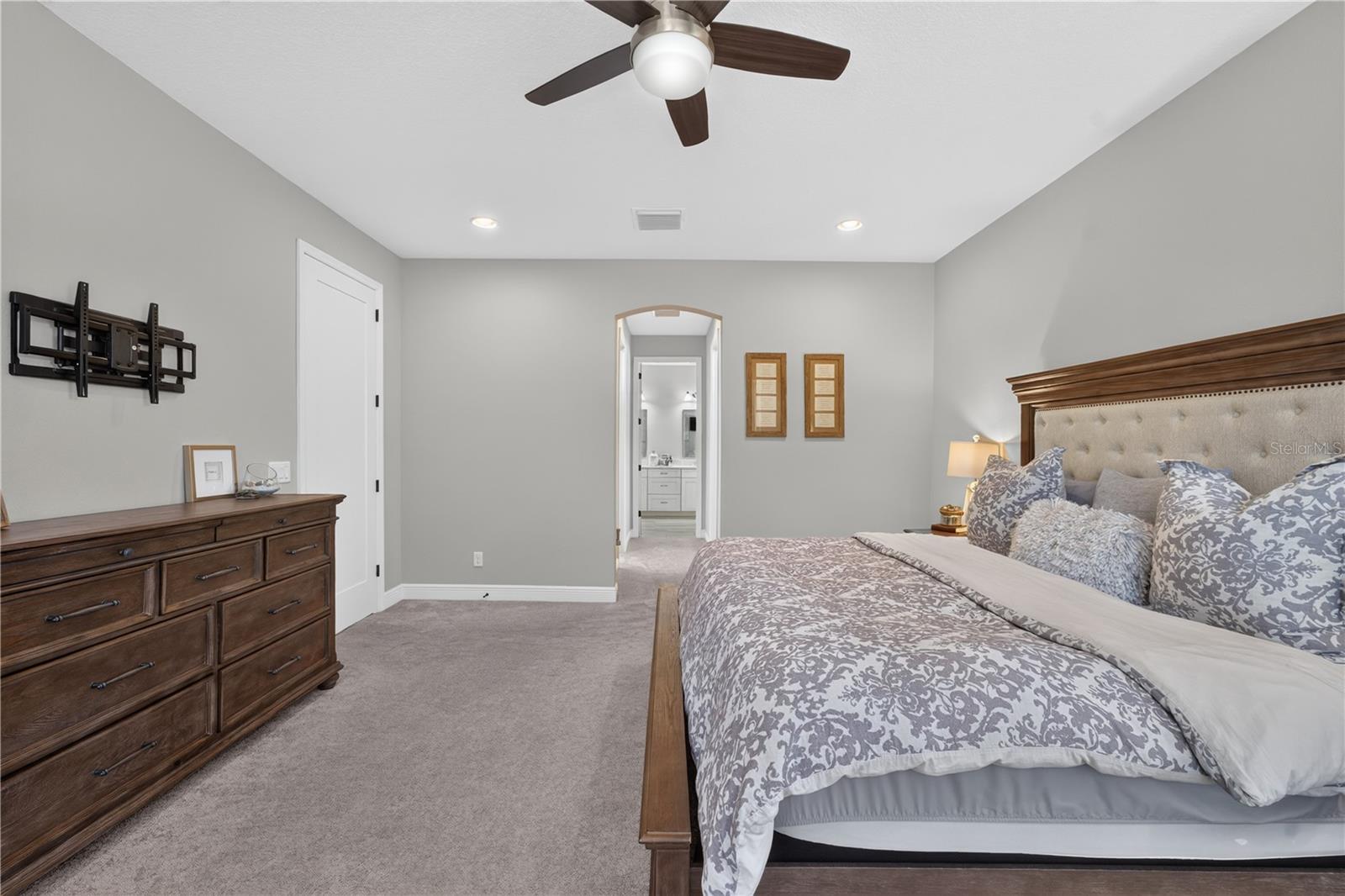 4264 EPIC COVE, Land O Lakes, FL 34638