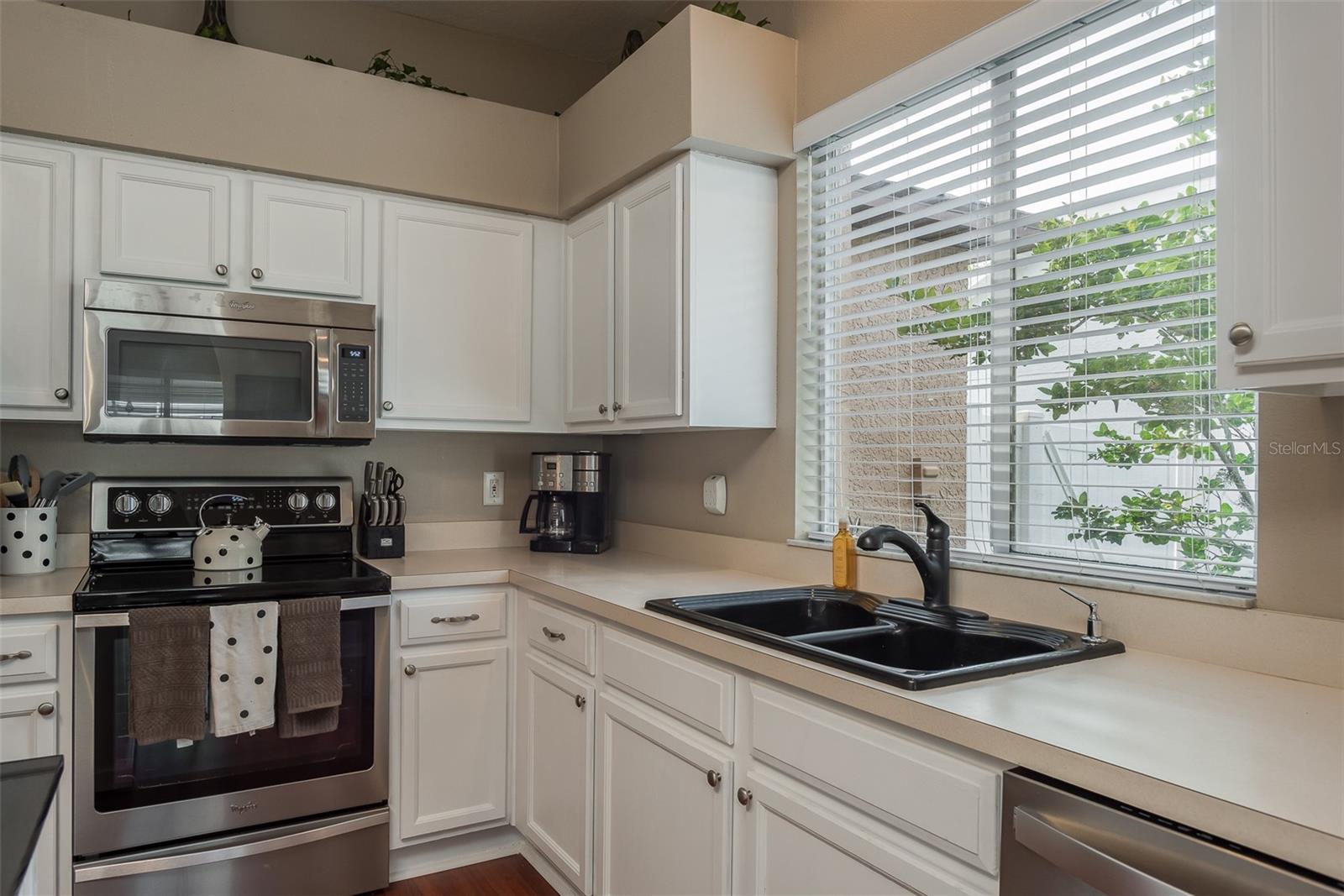 1633 SHADY OAKS DRIVE, Oldsmar, FL 34677
