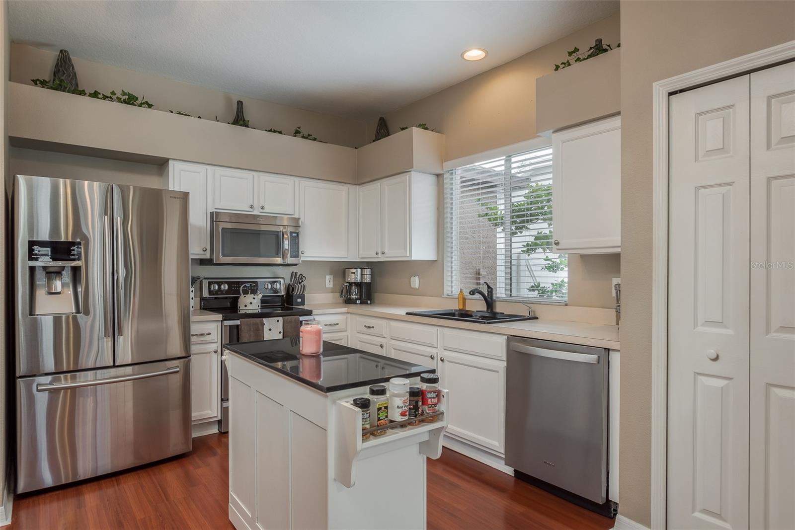 1633 SHADY OAKS DRIVE, Oldsmar, FL 34677