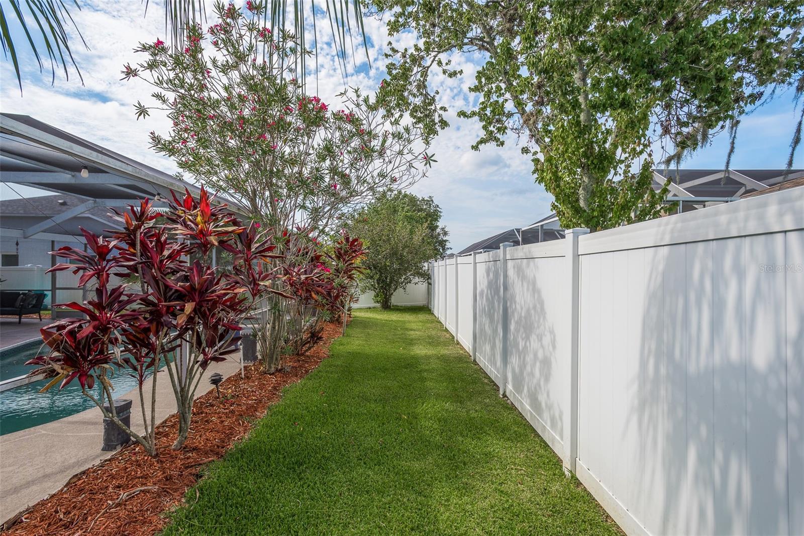 1633 SHADY OAKS DRIVE, Oldsmar, FL 34677