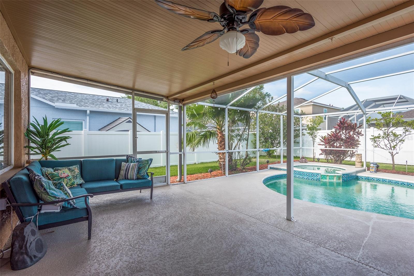 1633 SHADY OAKS DRIVE, Oldsmar, FL 34677
