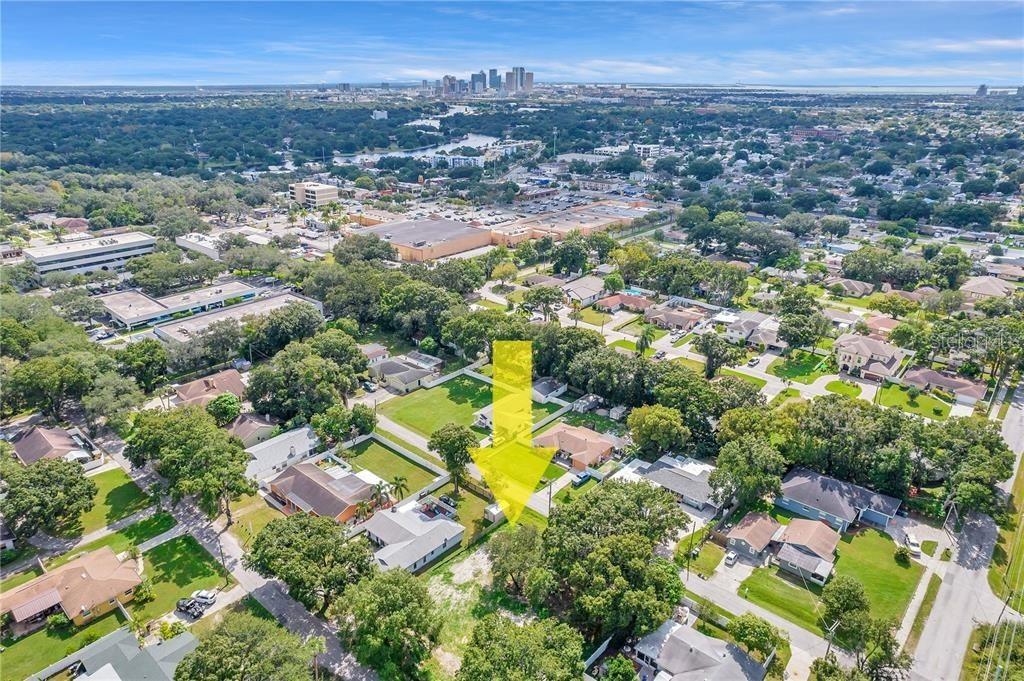 2710 W LAKE AVENUE, Tampa, FL 33607