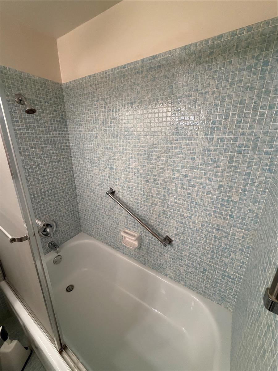 1847 SHORE DRIVE S, #216, South Pasadena, FL 33707