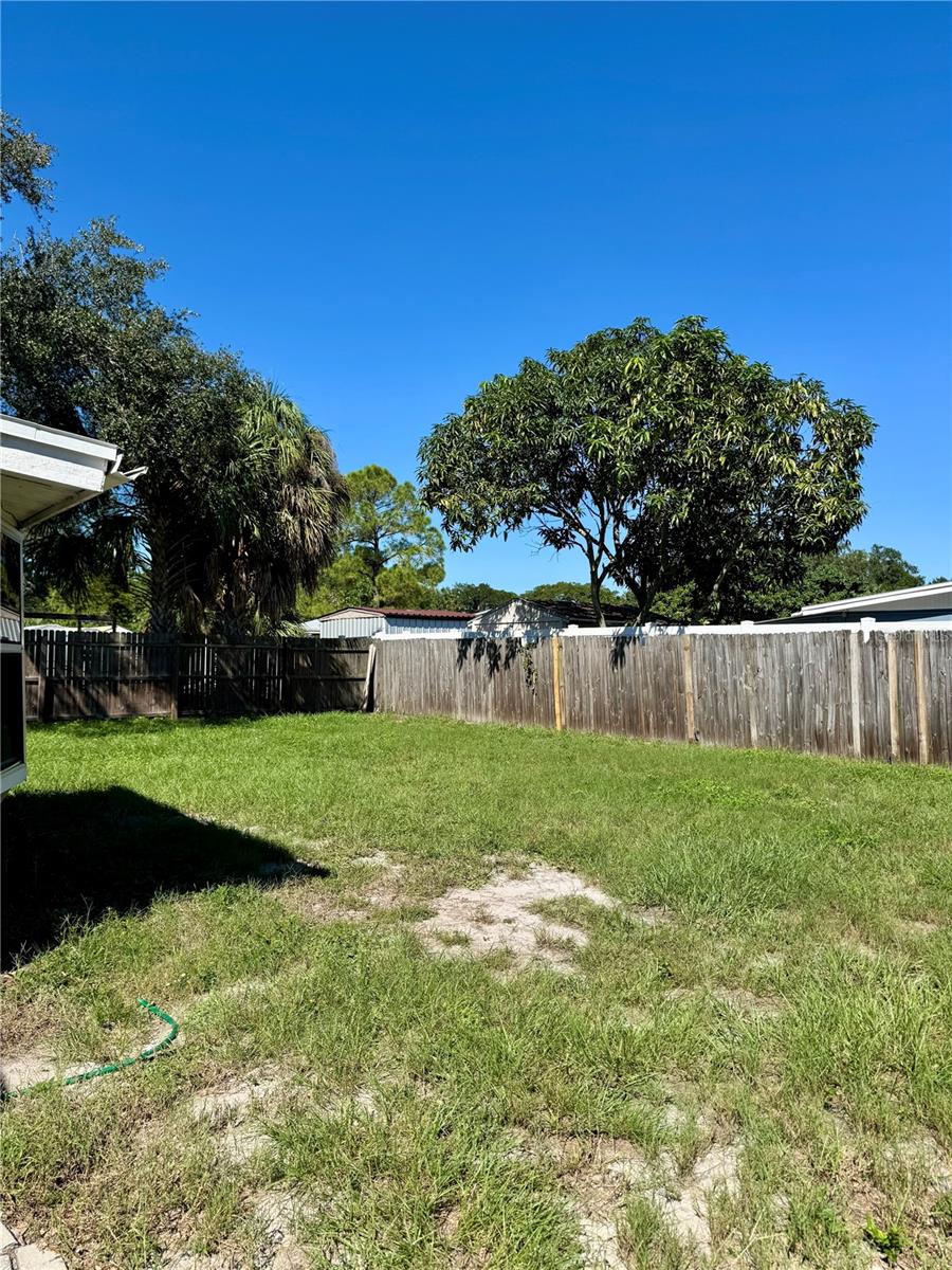 4423 W VARN AVENUE, Tampa, FL 33616