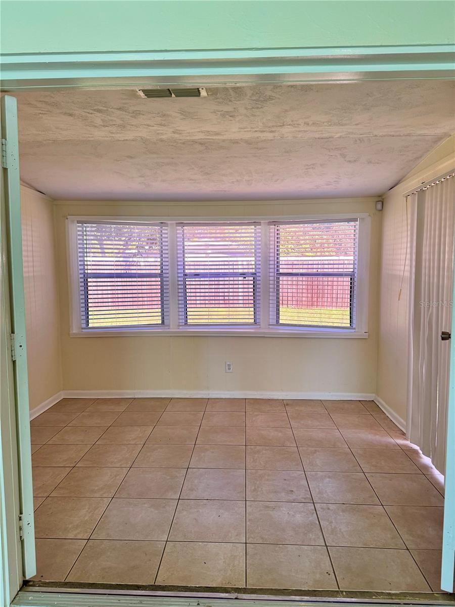 4423 W VARN AVENUE, Tampa, FL 33616 4423 W VARN AVENUE, Tampa, FL 33616
