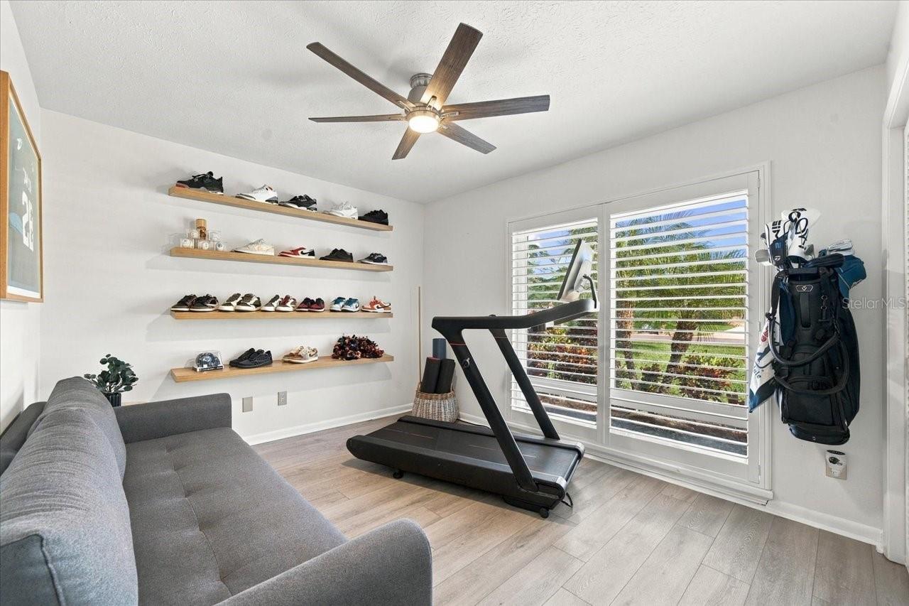 13810 LAKE VILLAGE PLACE, Tampa, FL 33618