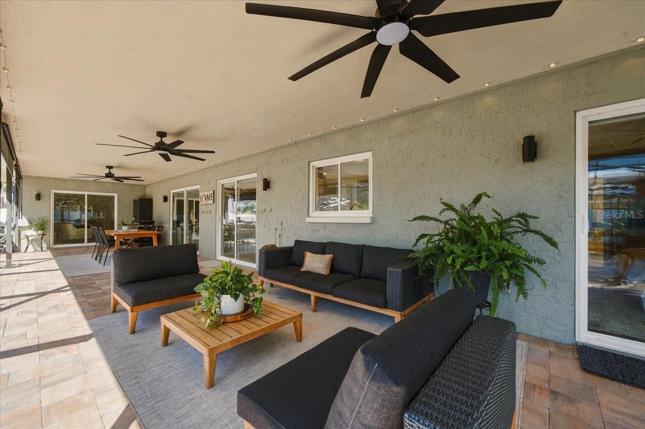 13810 LAKE VILLAGE PLACE, Tampa, FL 33618
