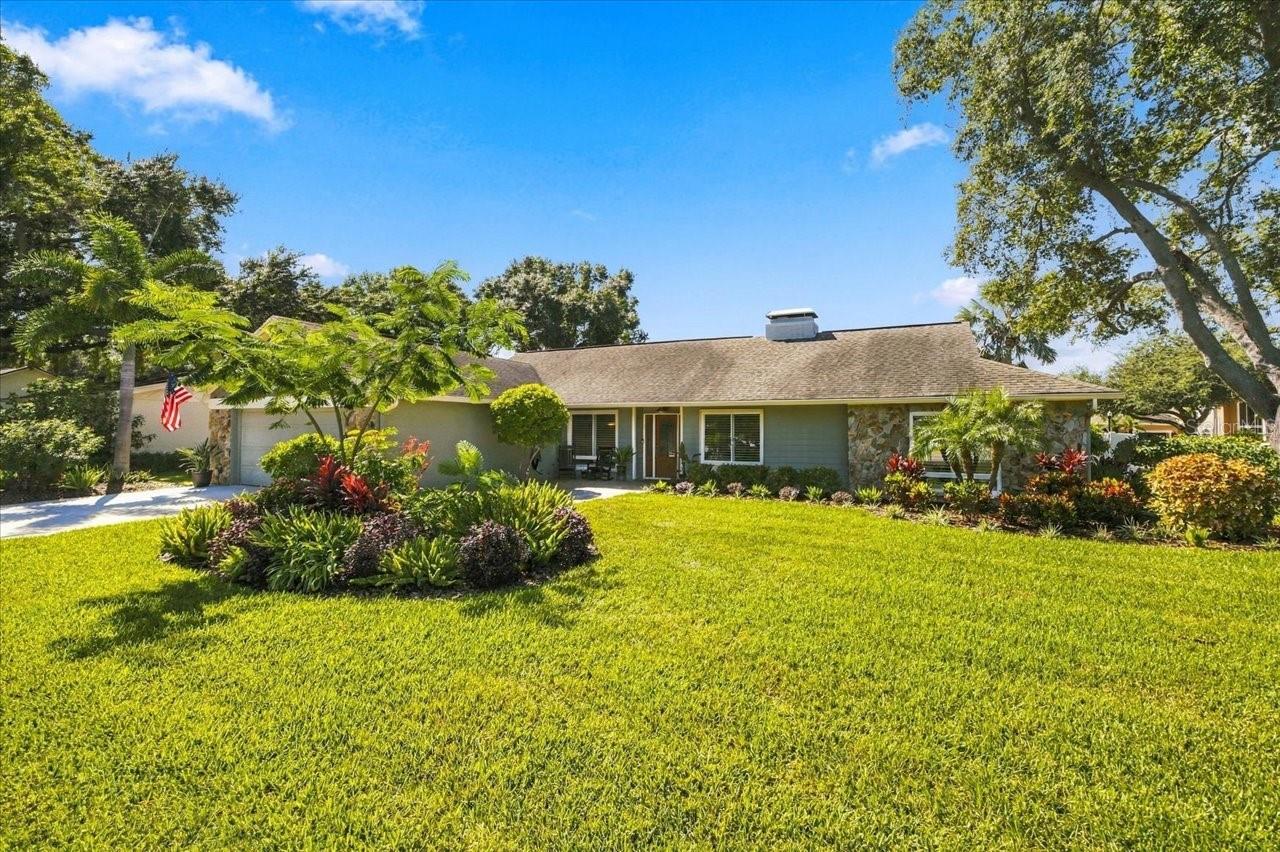 13810 LAKE VILLAGE PLACE, Tampa, FL 33618