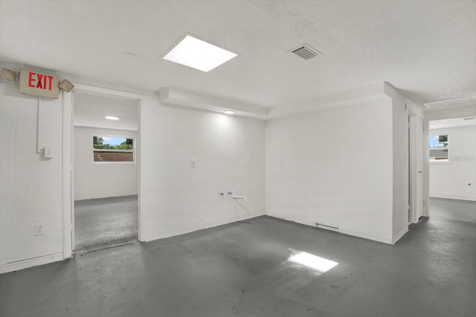 6102 INDIANA AVENUE, New Port Richey, FL 34653