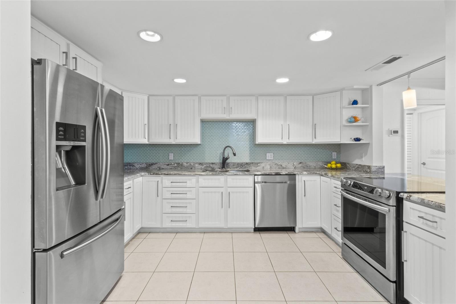 17920 GULF BOULEVARD, #302, Redington Shores, FL 33708