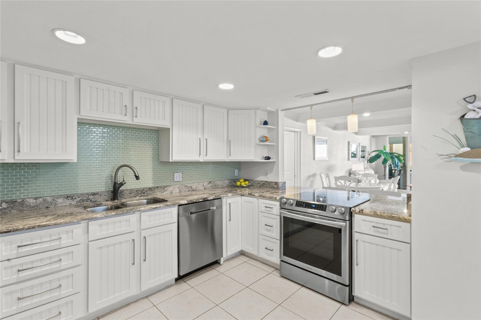 17920 GULF BOULEVARD, #302, Redington Shores, FL 33708