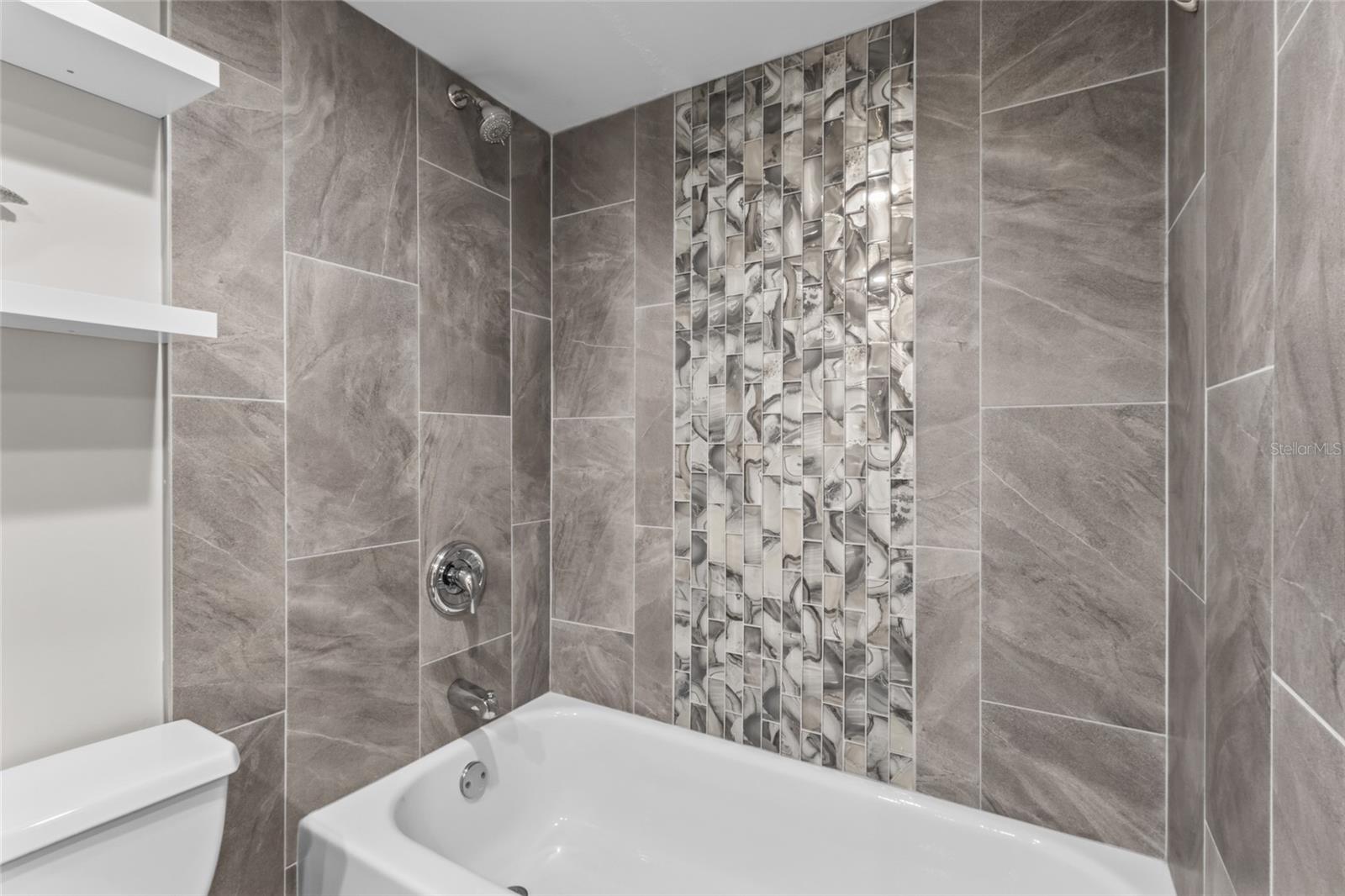 soaking tub in Primary