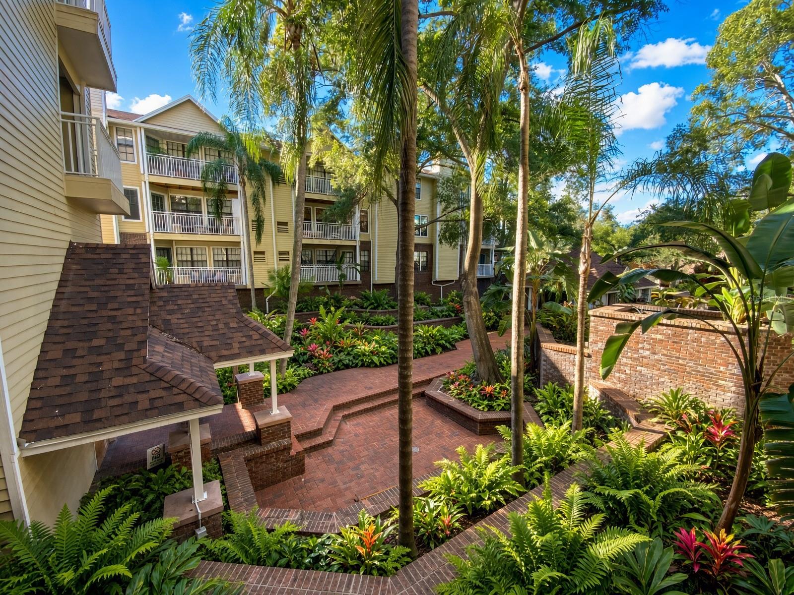 Front Courtyard/View