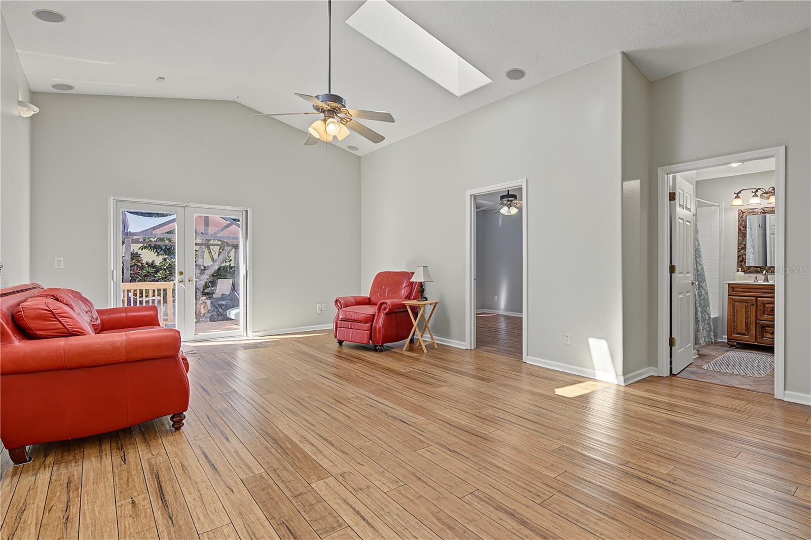 631 4TH AVENUE N, Safety Harbor, FL 34695