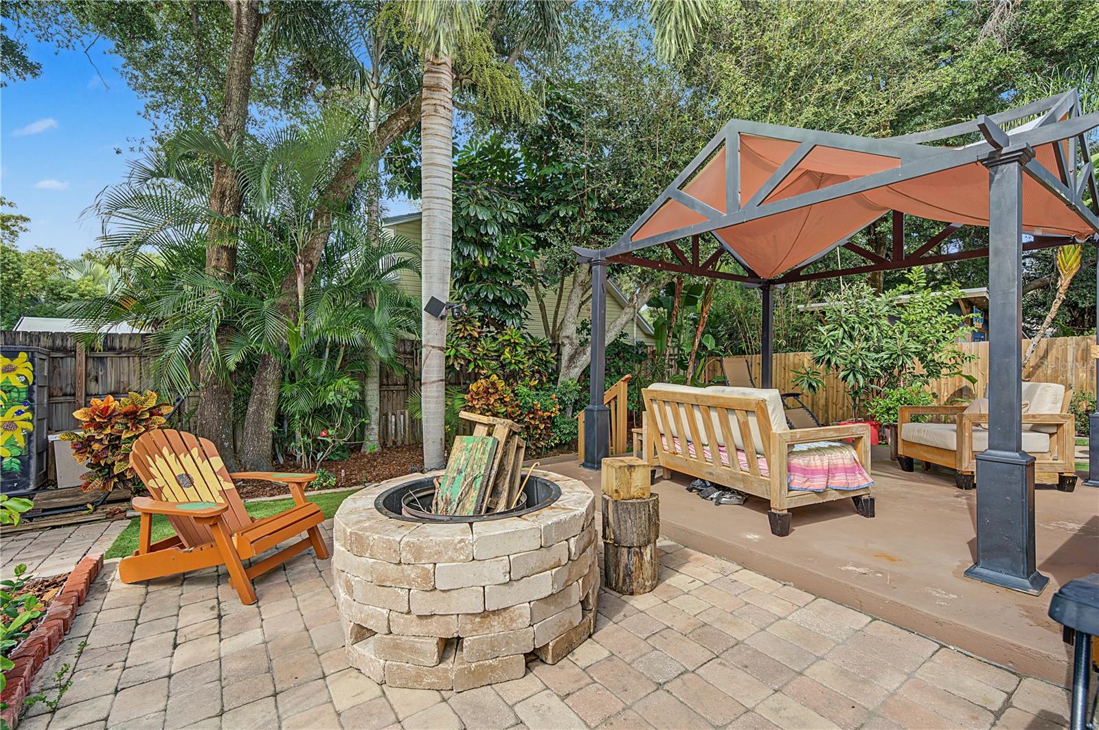 631 4TH AVENUE N, Safety Harbor, FL 34695