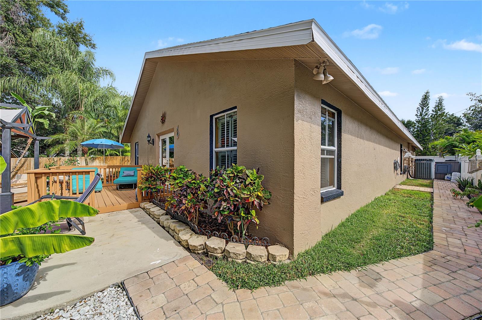 631 4TH AVENUE N, Safety Harbor, FL 34695
