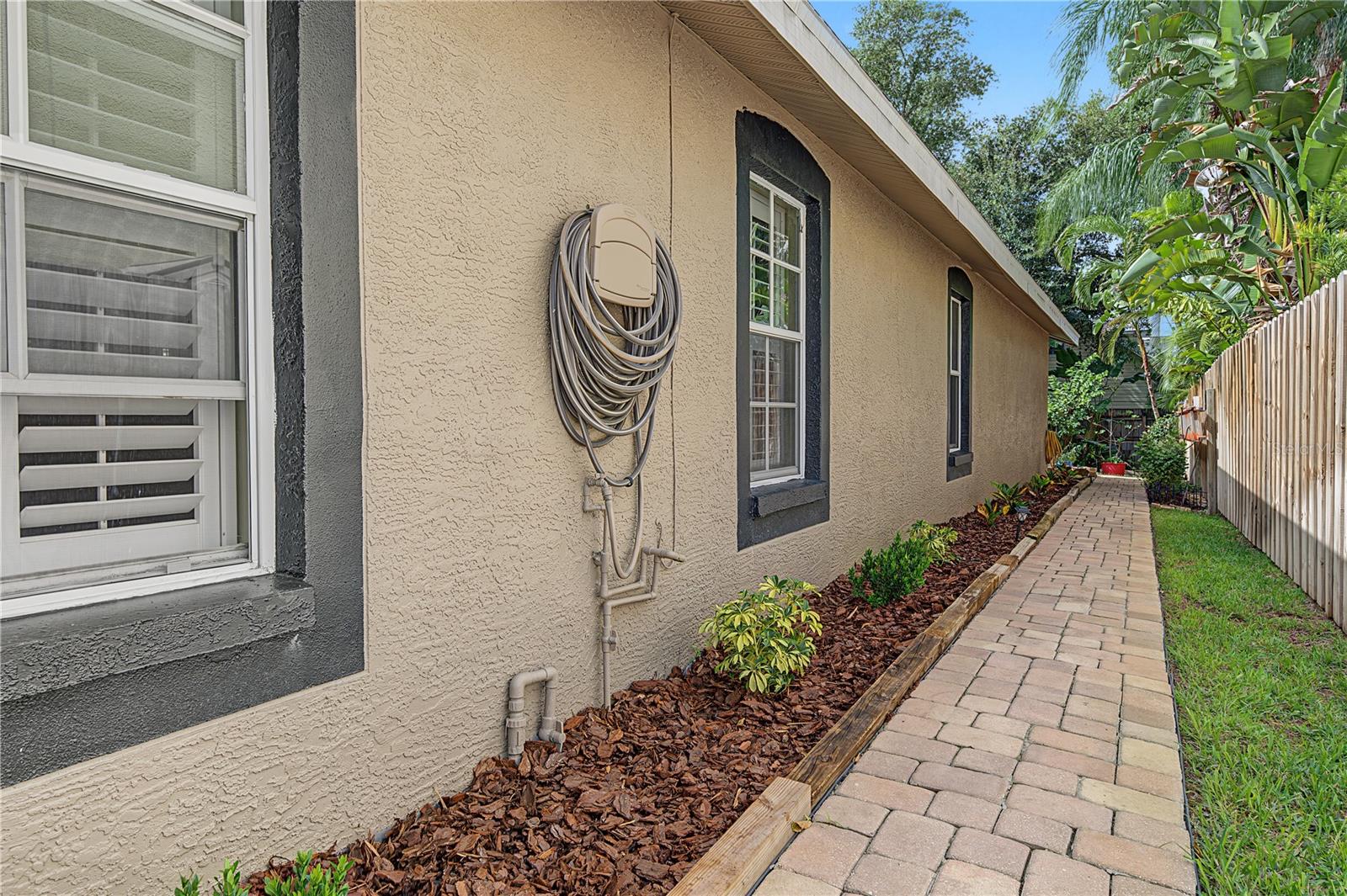 631 4TH AVENUE N, Safety Harbor, FL 34695