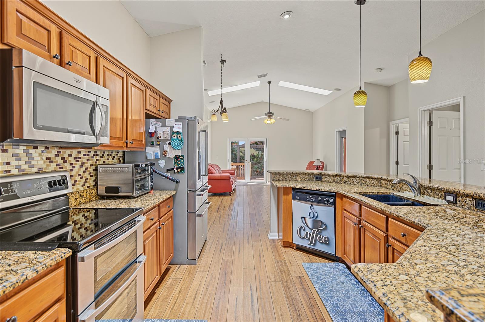 631 4TH AVENUE N, Safety Harbor, FL 34695
