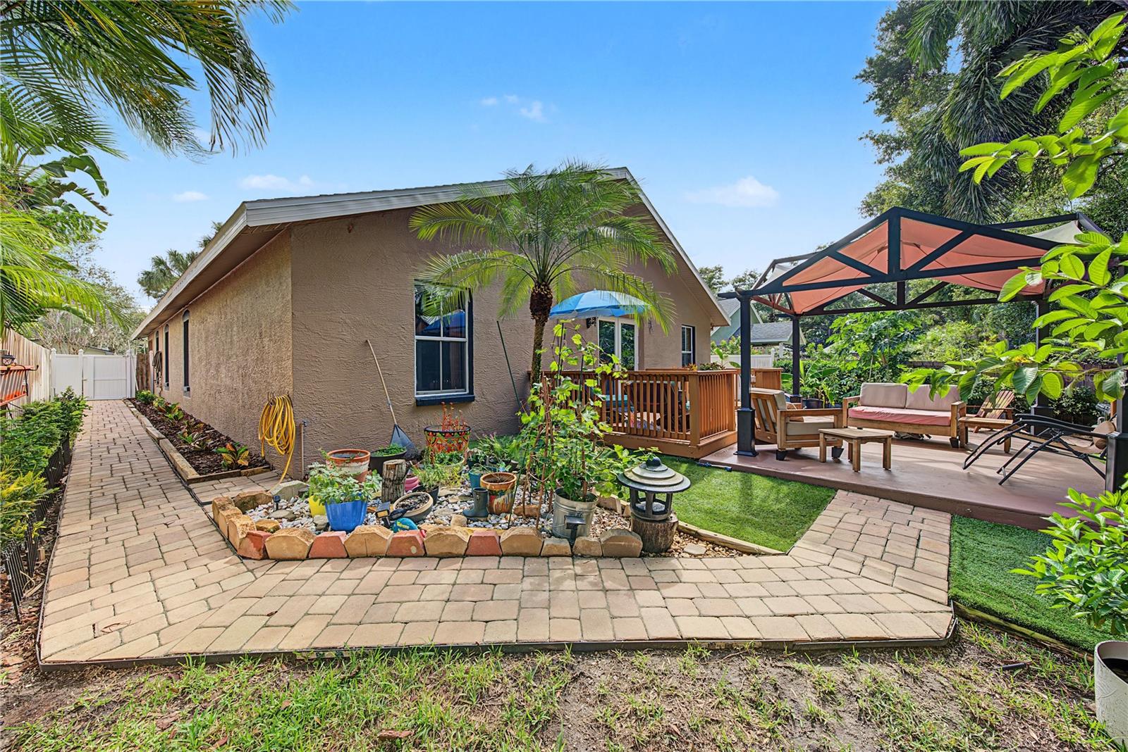631 4TH AVENUE N, Safety Harbor, FL 34695
