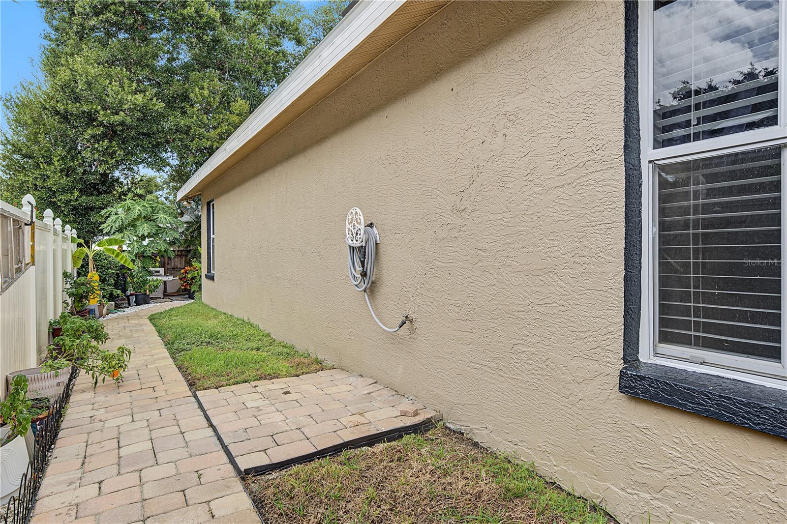 631 4TH AVENUE N, Safety Harbor, FL 34695