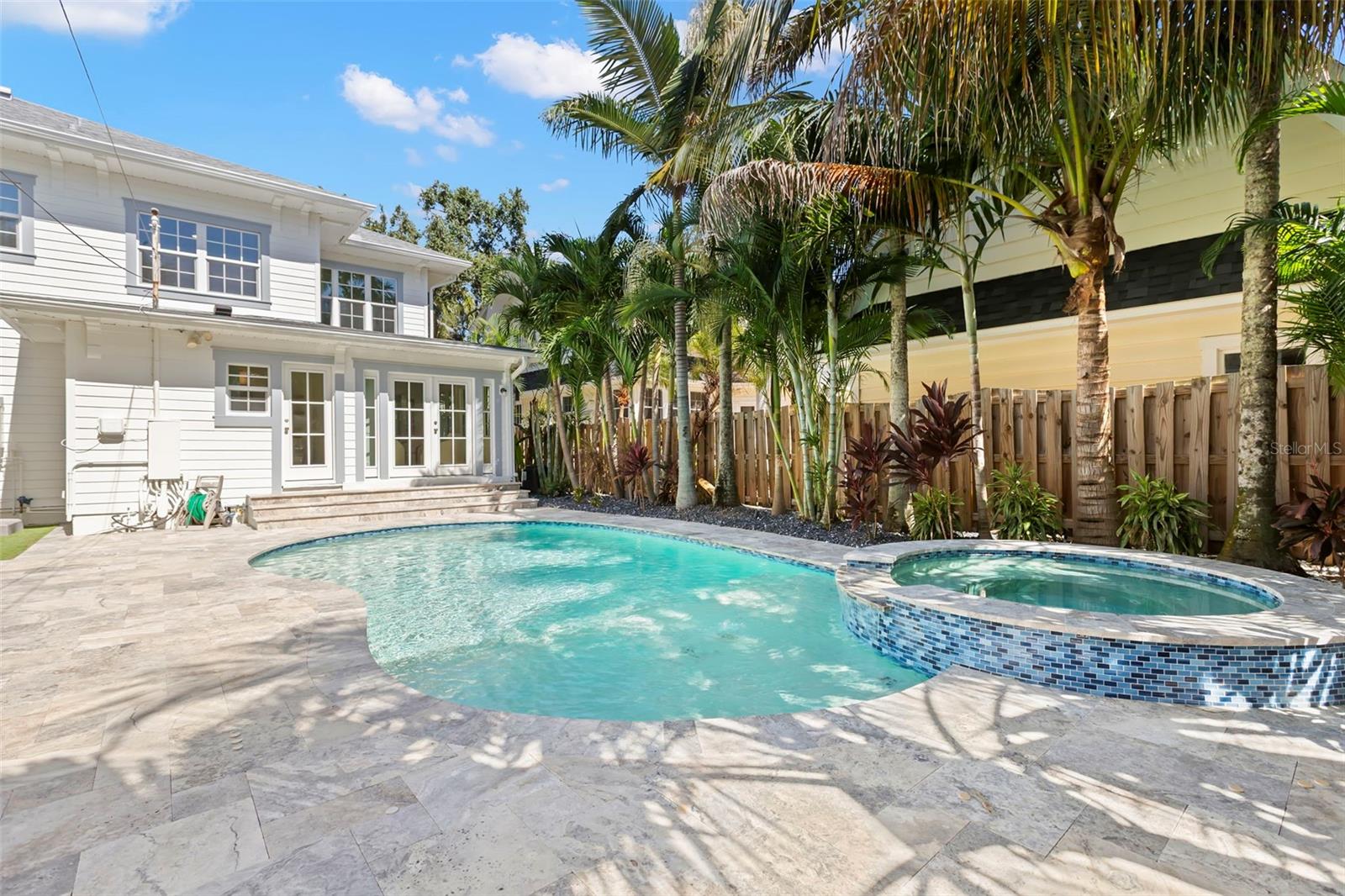816 15TH AVENUE NE, St Petersburg, FL 33704