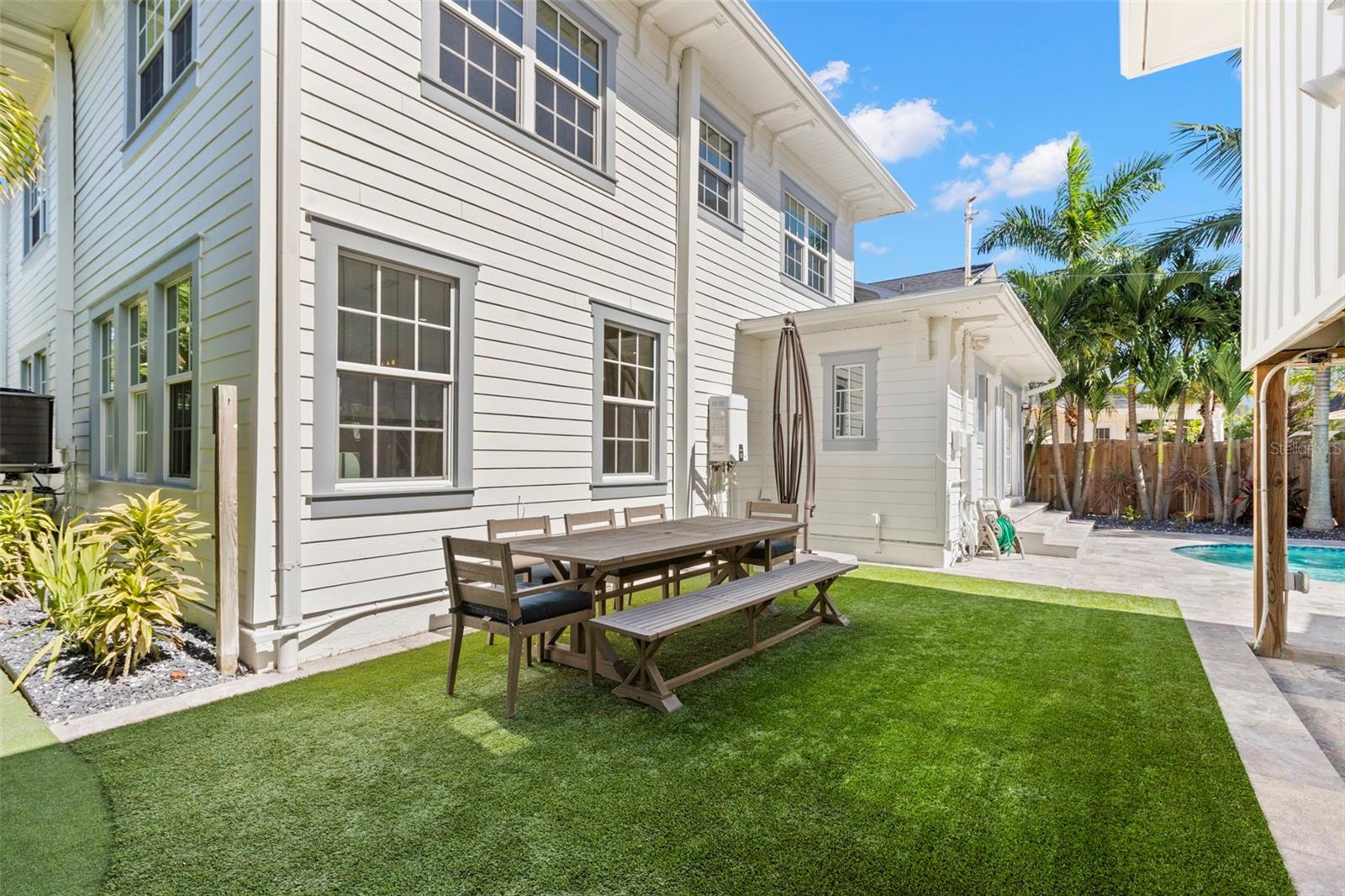 816 15TH AVENUE NE, St Petersburg, FL 33704