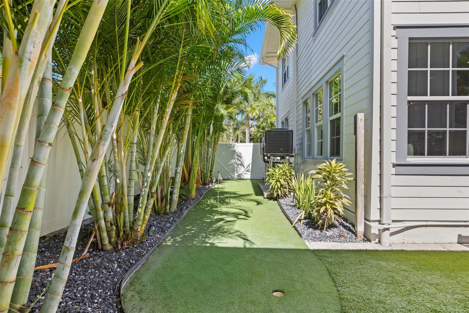816 15TH AVENUE NE, St Petersburg, FL 33704