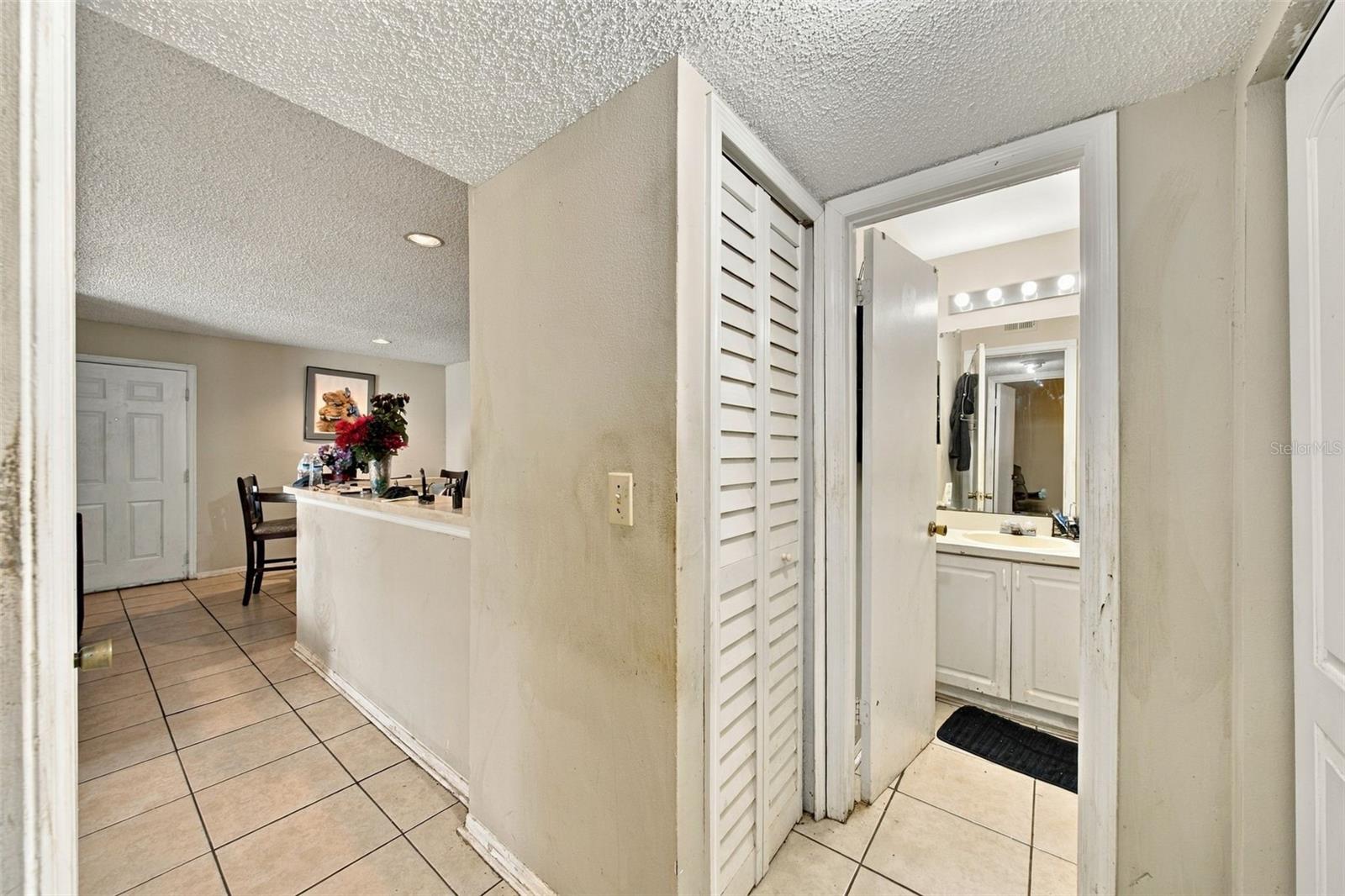 10020 STRAFFORD OAK COURT, #914, Tampa, FL 33624